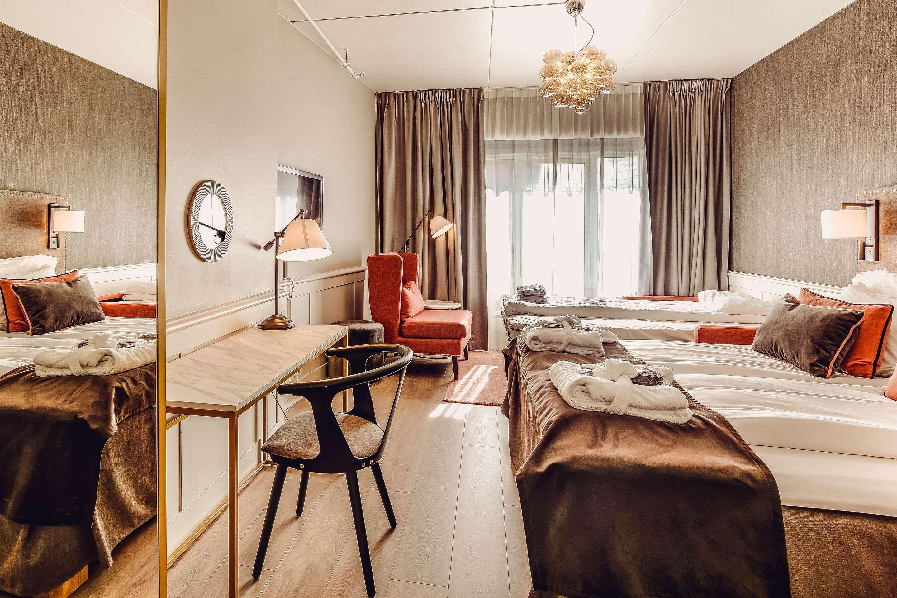 Home Hotel Grand Будё Экстерьер фото