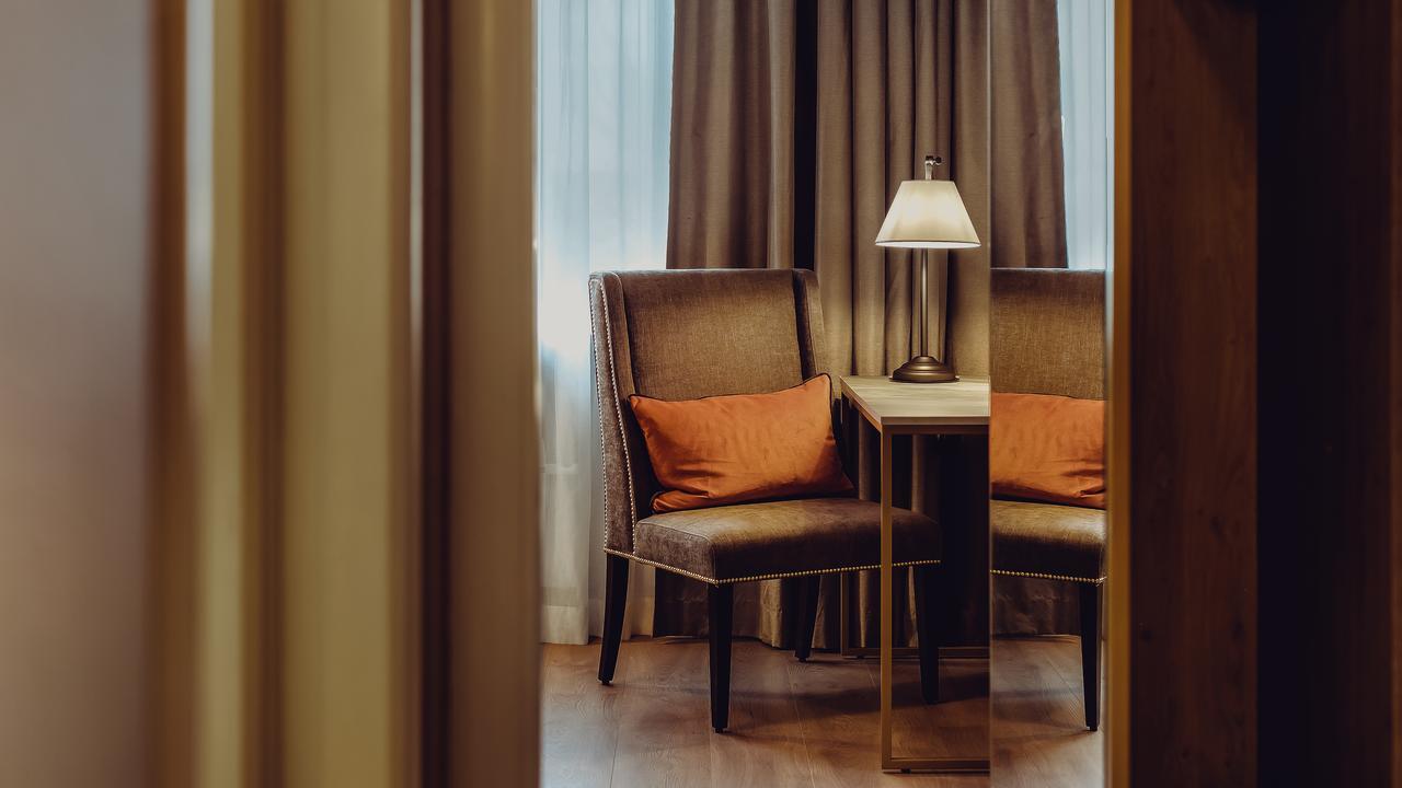 Home Hotel Grand Будё Экстерьер фото