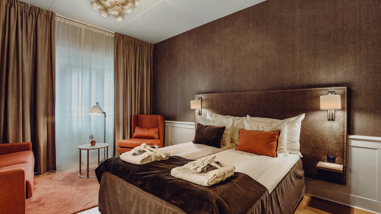 Home Hotel Grand Будё Экстерьер фото