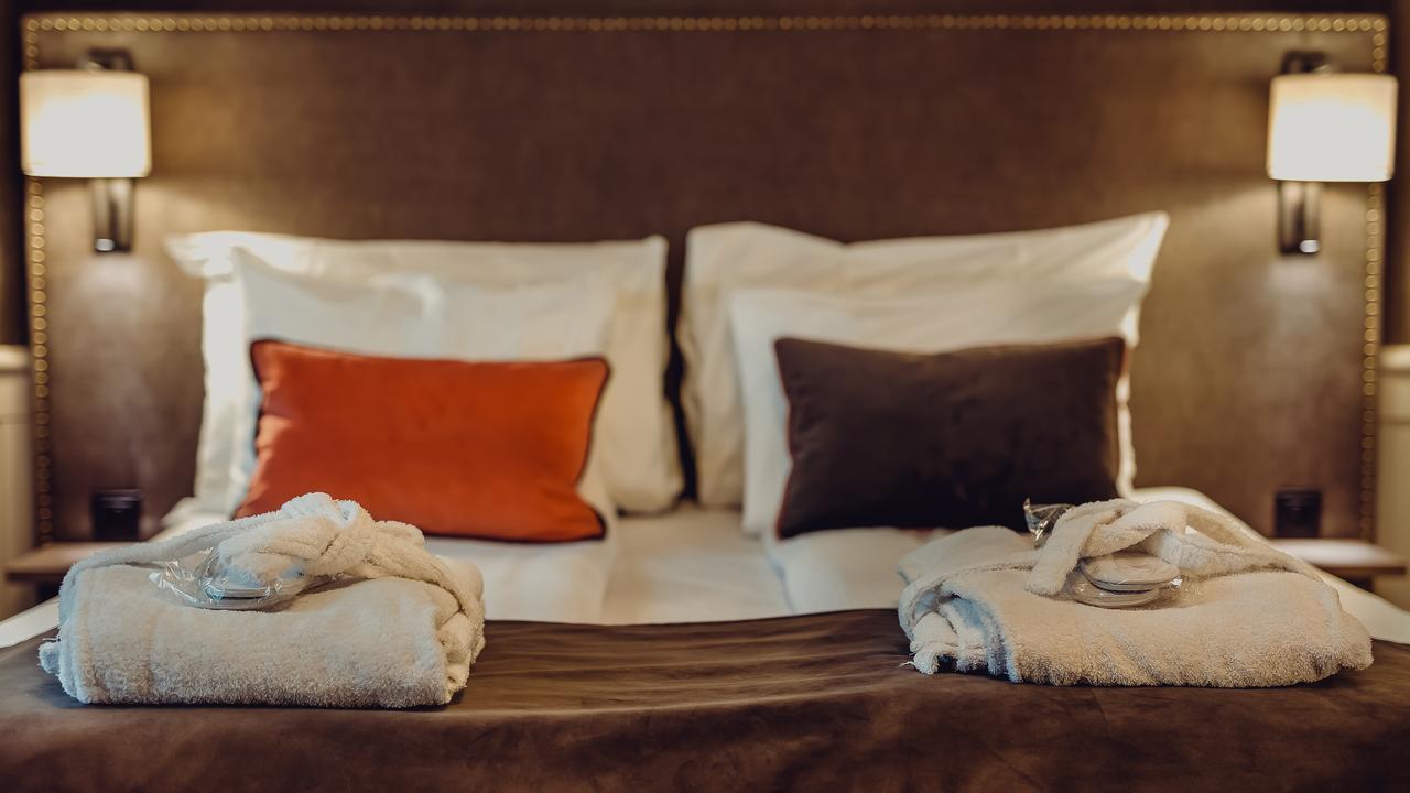 Home Hotel Grand Будё Экстерьер фото
